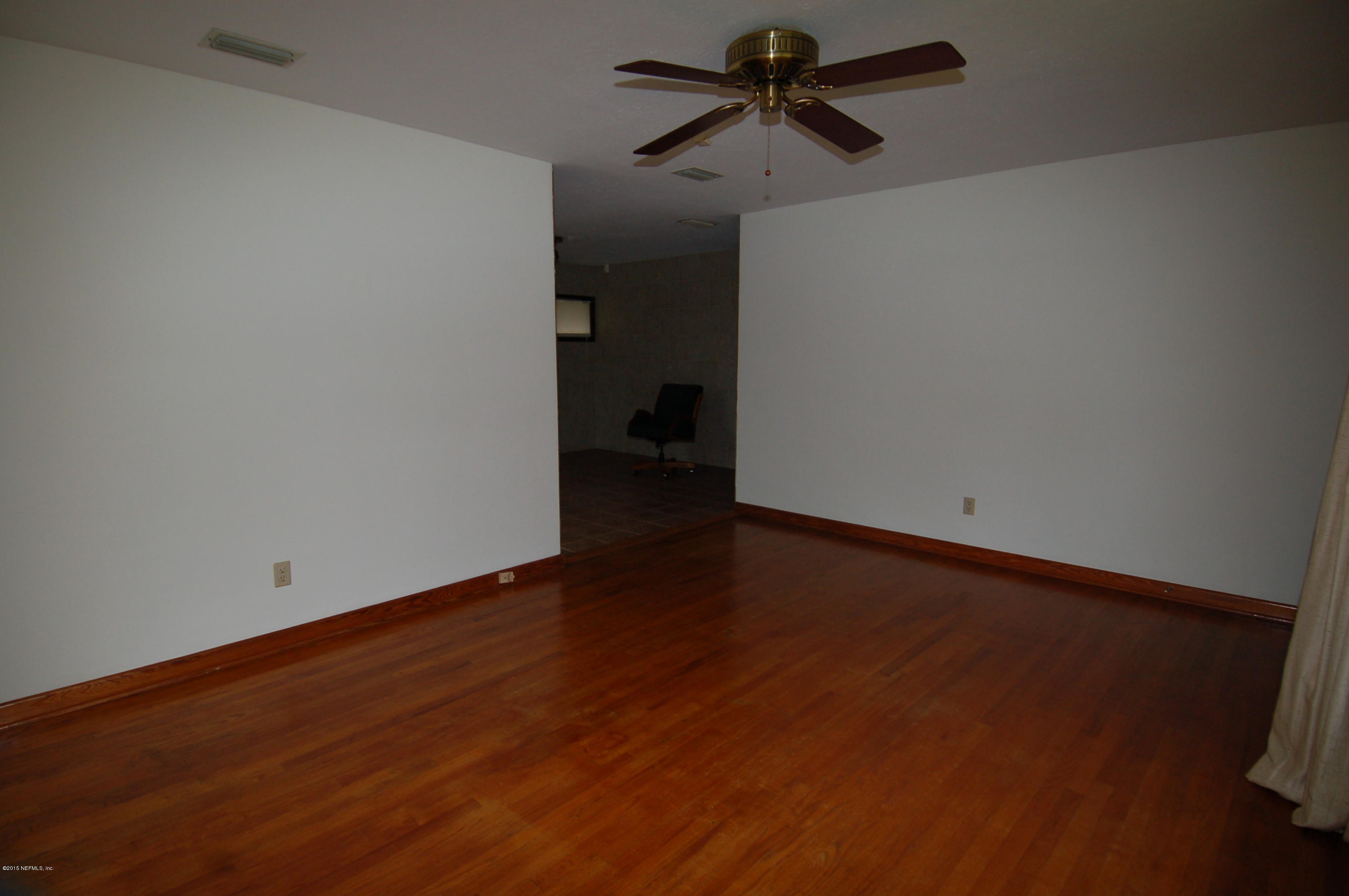 11840 Charlie Road Jacksonville, FL 32218 - Photo 12 of 30 12 Living Room.JPG