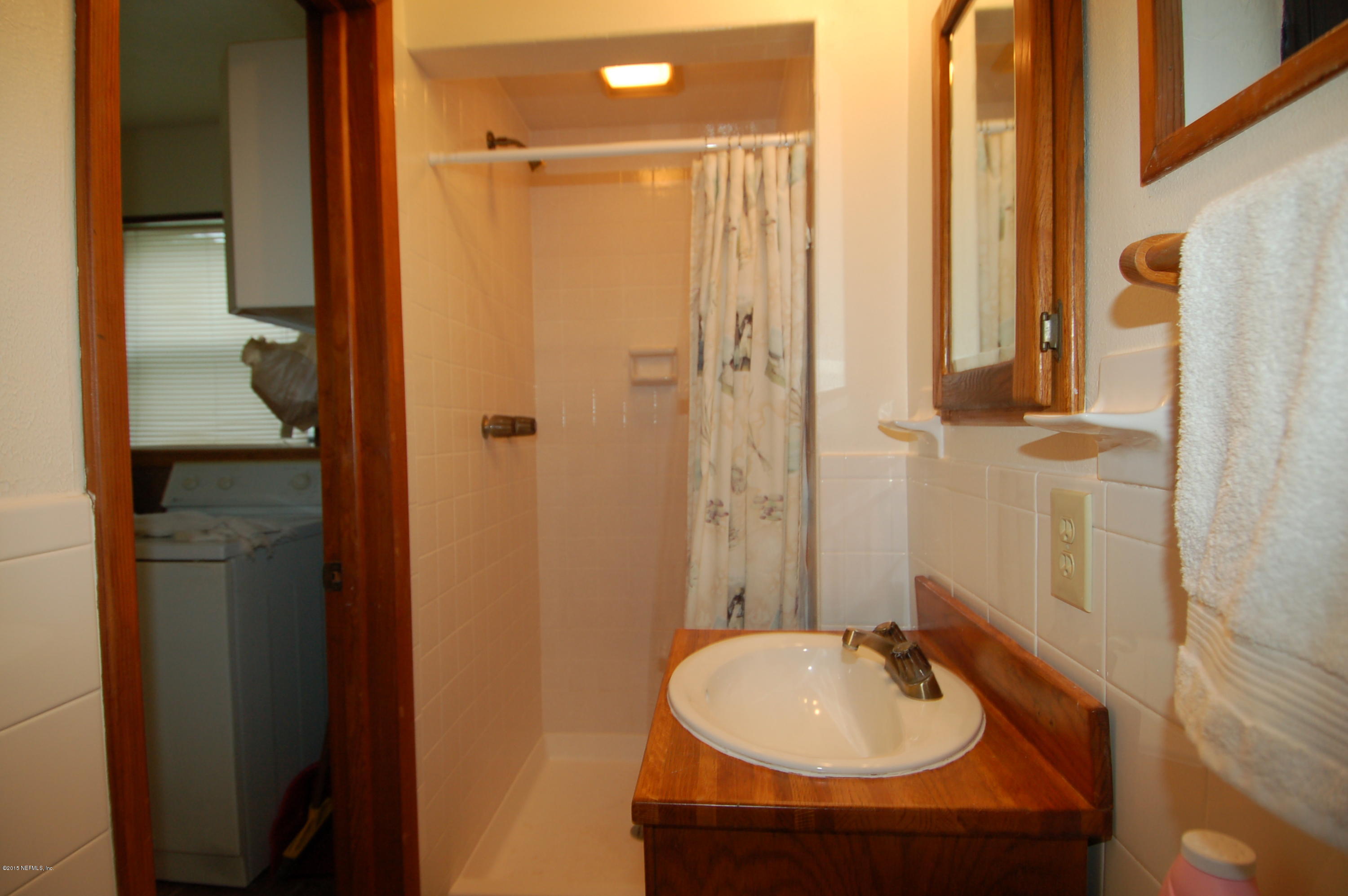 11840 Charlie Road Jacksonville, FL 32218 - Photo 21 of 30 21 Front Bathroom.JPG