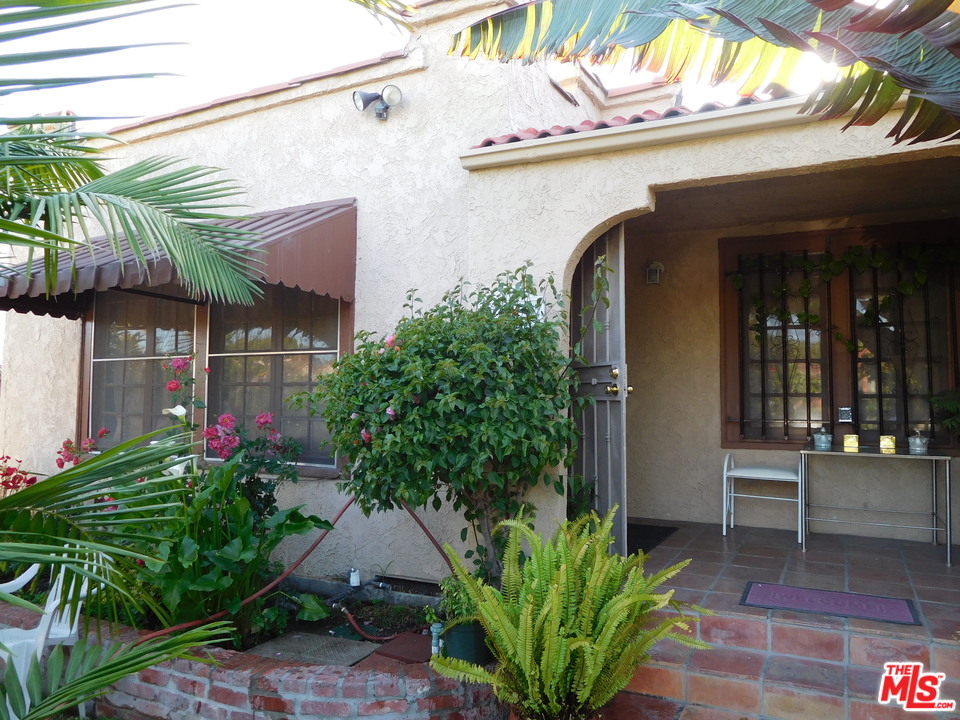 2841 Wellington Road Los Angeles, CA 90016 - Photo 1 of 36 Gallery Image 1