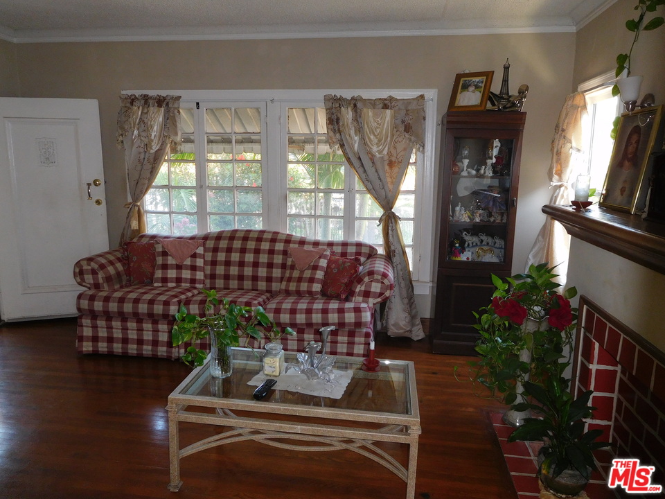 2841 Wellington Road Los Angeles, CA 90016 - Photo 6 of 36 Gallery Image 6