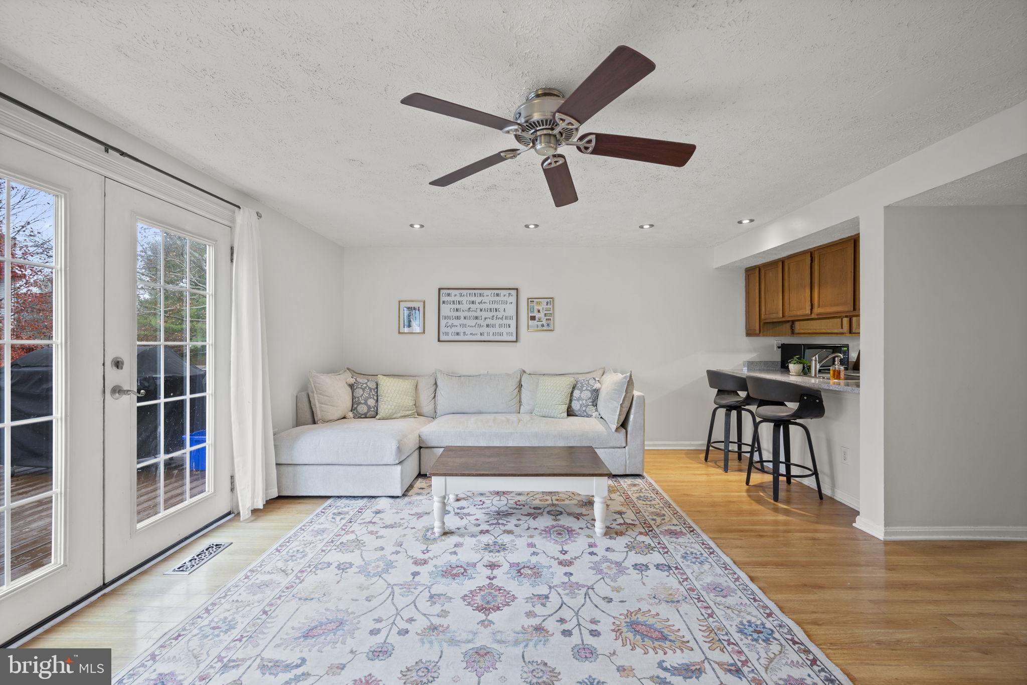 1492 Dockside Court Frederick, MD 21701 - Photo 12 of 43 living room