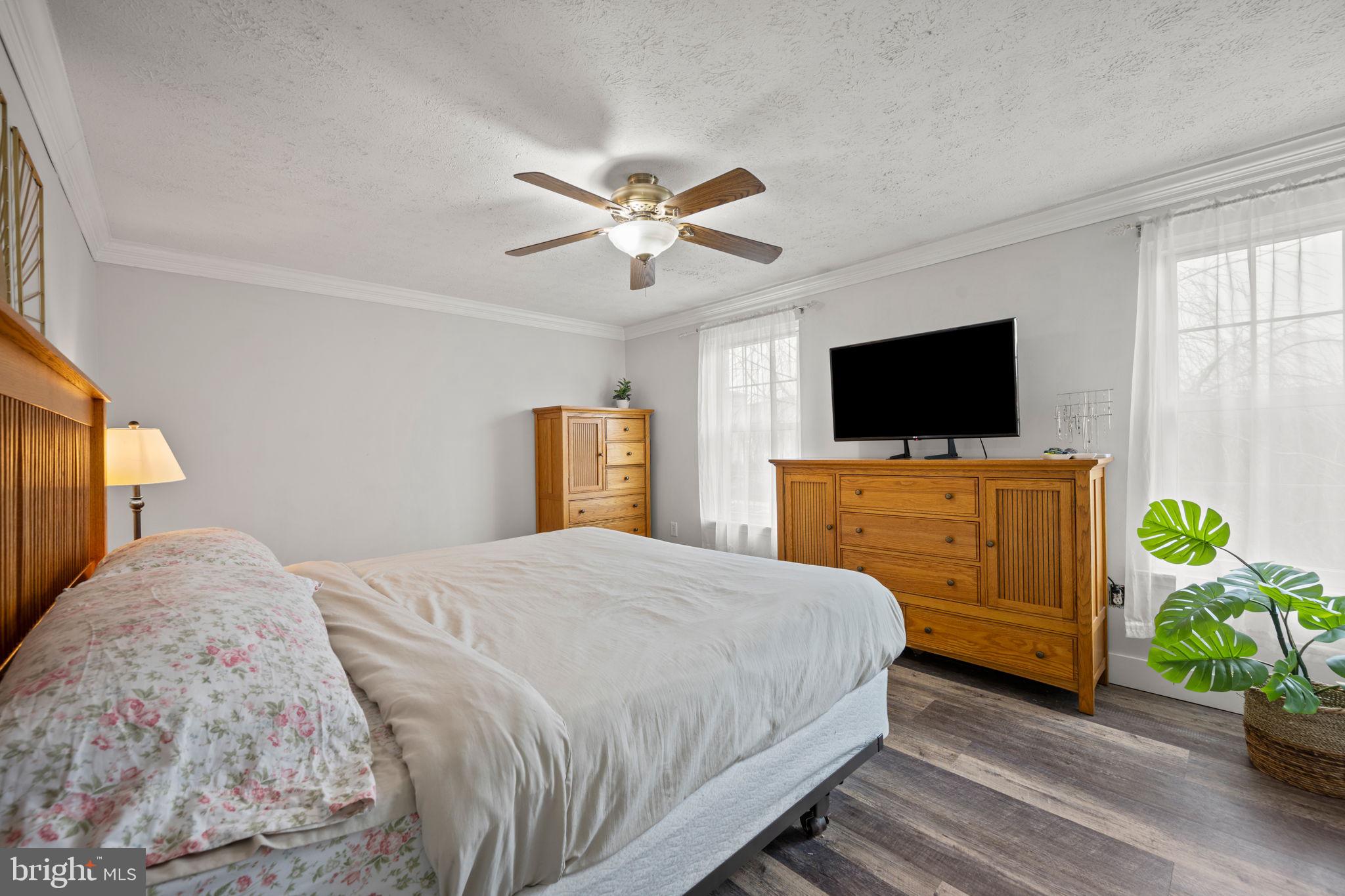 1492 Dockside Court Frederick, MD 21701 - Photo 17 of 43 large primary bedroom