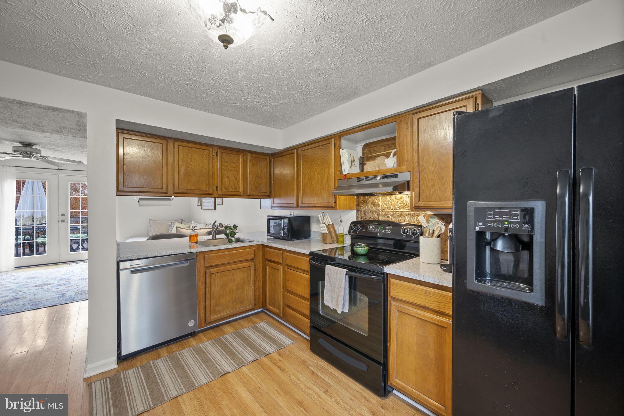 1492 Dockside Court Frederick, MD 21701 - Photo 2 of 43 large kitchen