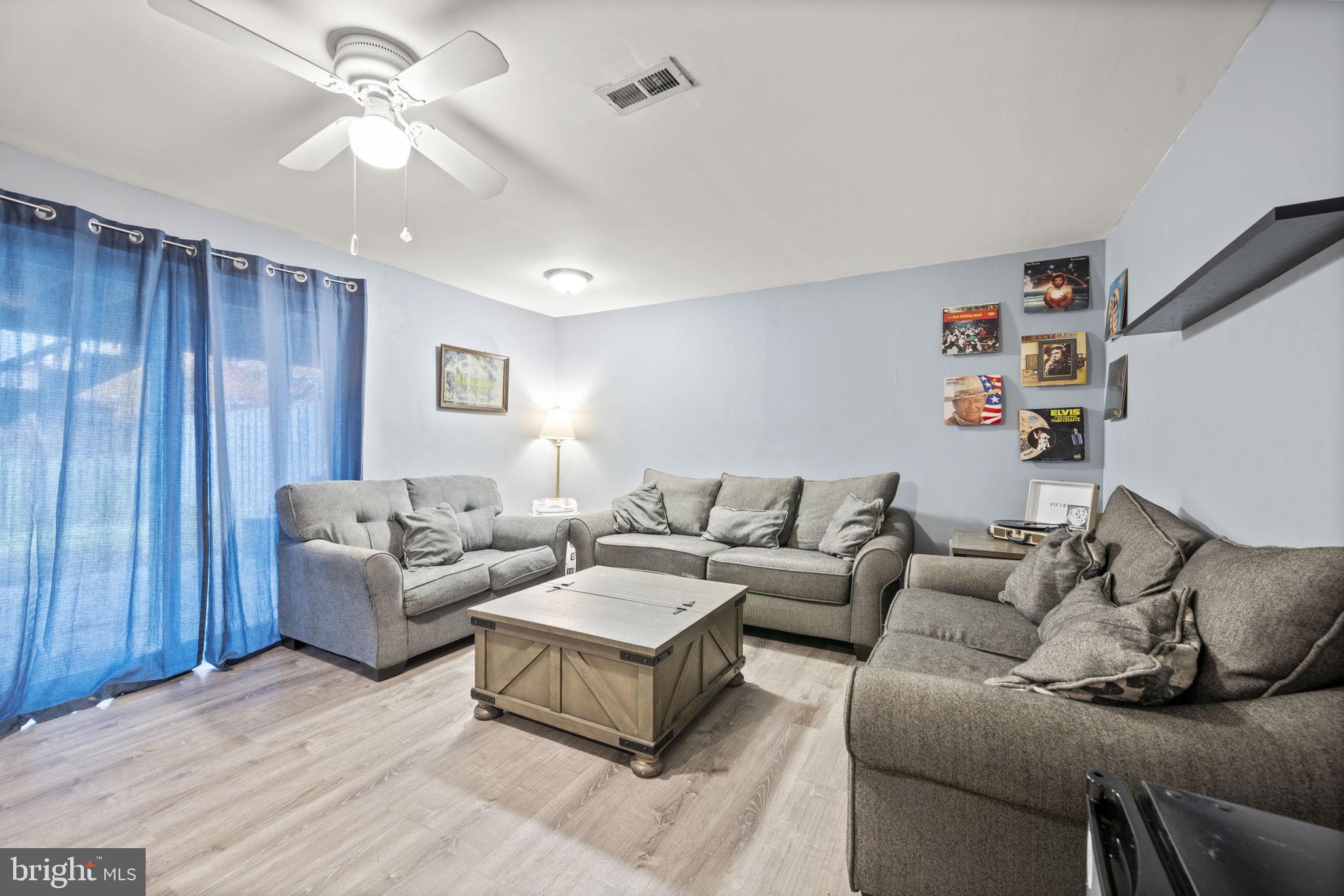 1492 Dockside Court Frederick, MD 21701 - Photo 26 of 43 family room