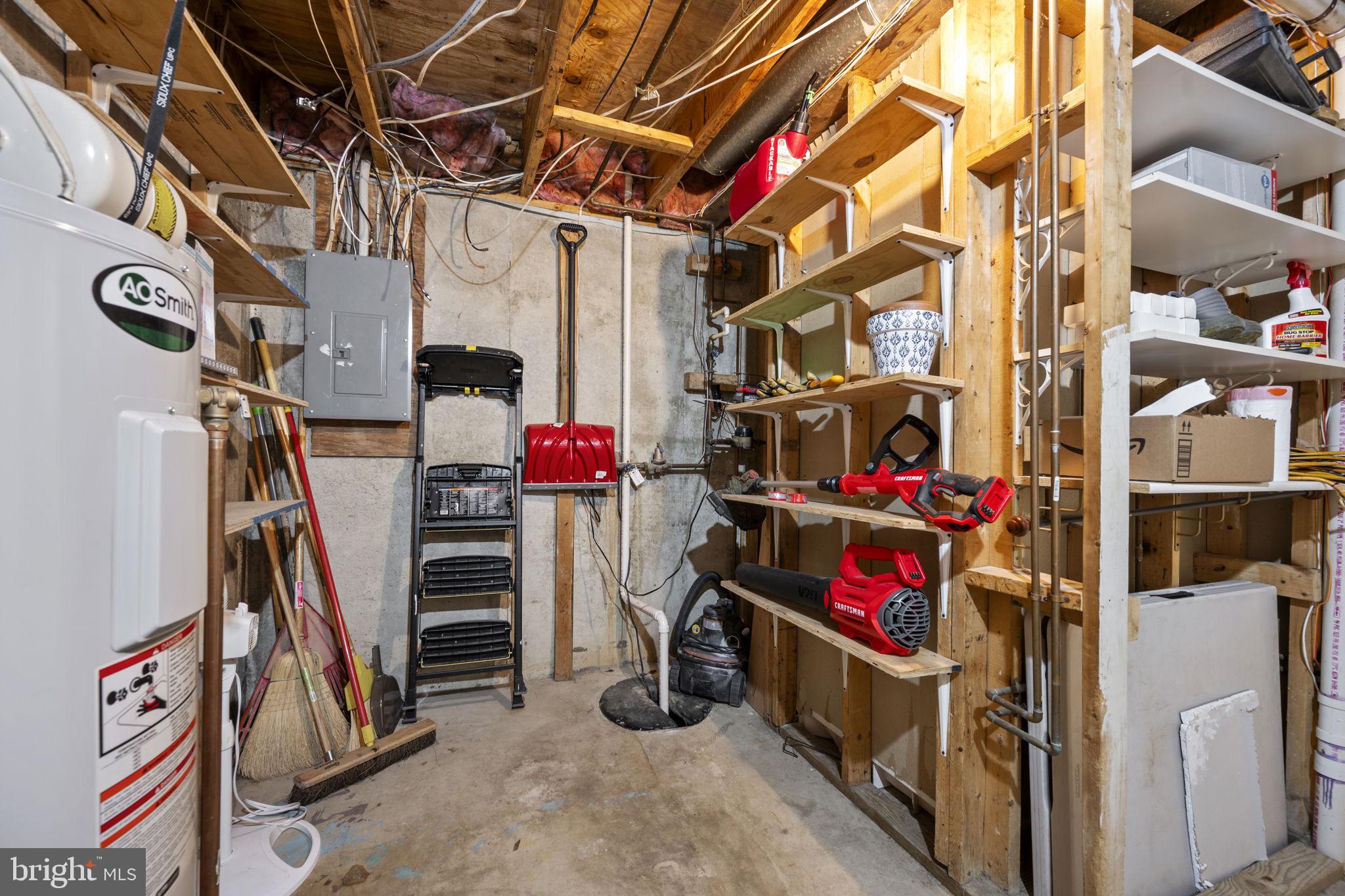1492 Dockside Court Frederick, MD 21701 - Photo 33 of 43 utility room