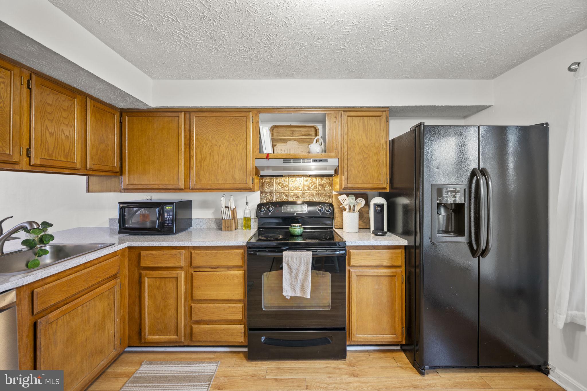 1492 Dockside Court Frederick, MD 21701 - Photo 6 of 43 kitchen