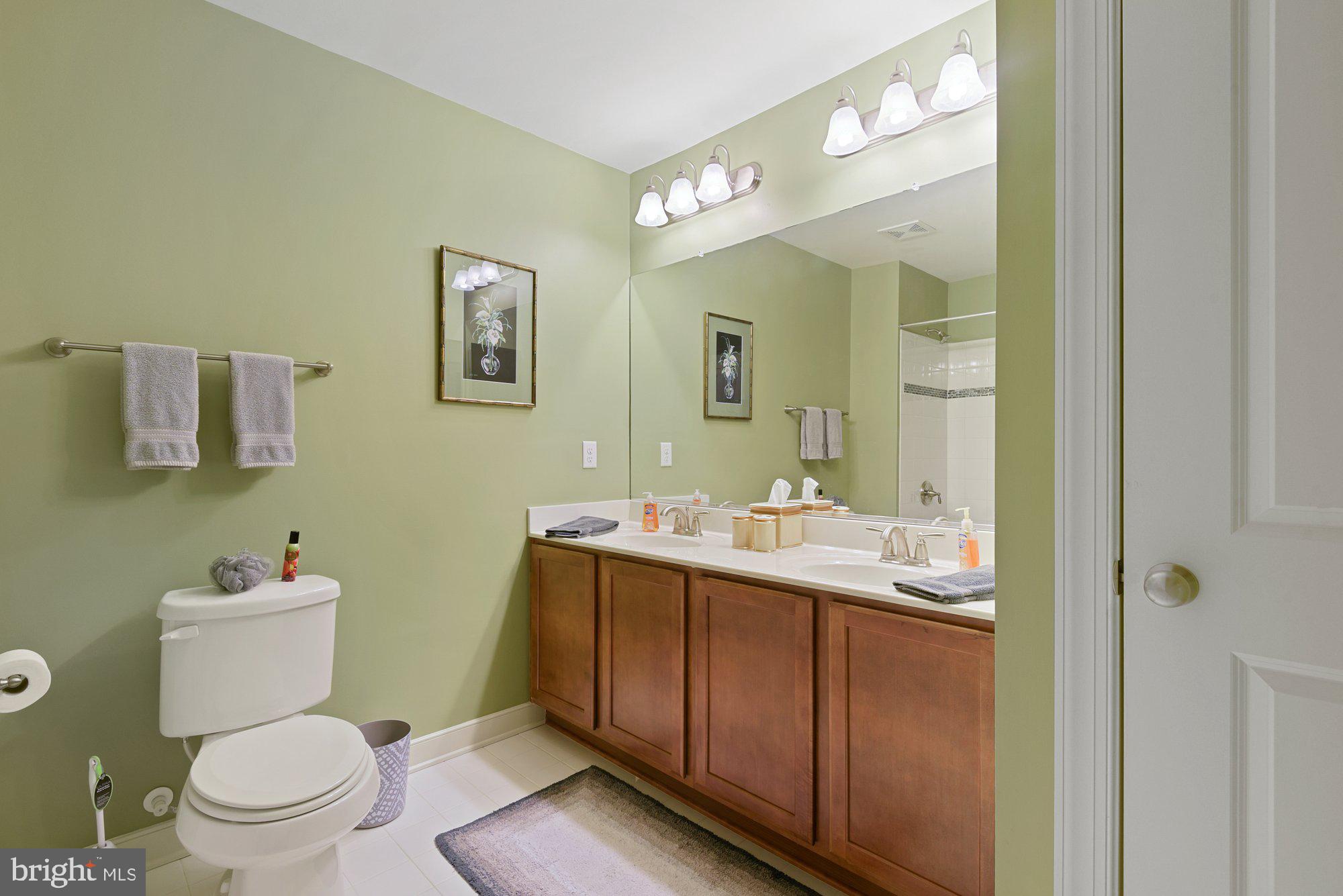 22 Trail Ride Drive, Unit 434 Taneytown, MD 21787 - Photo 16 of 35 And access to 2nd full bath w/tub & shower combo.