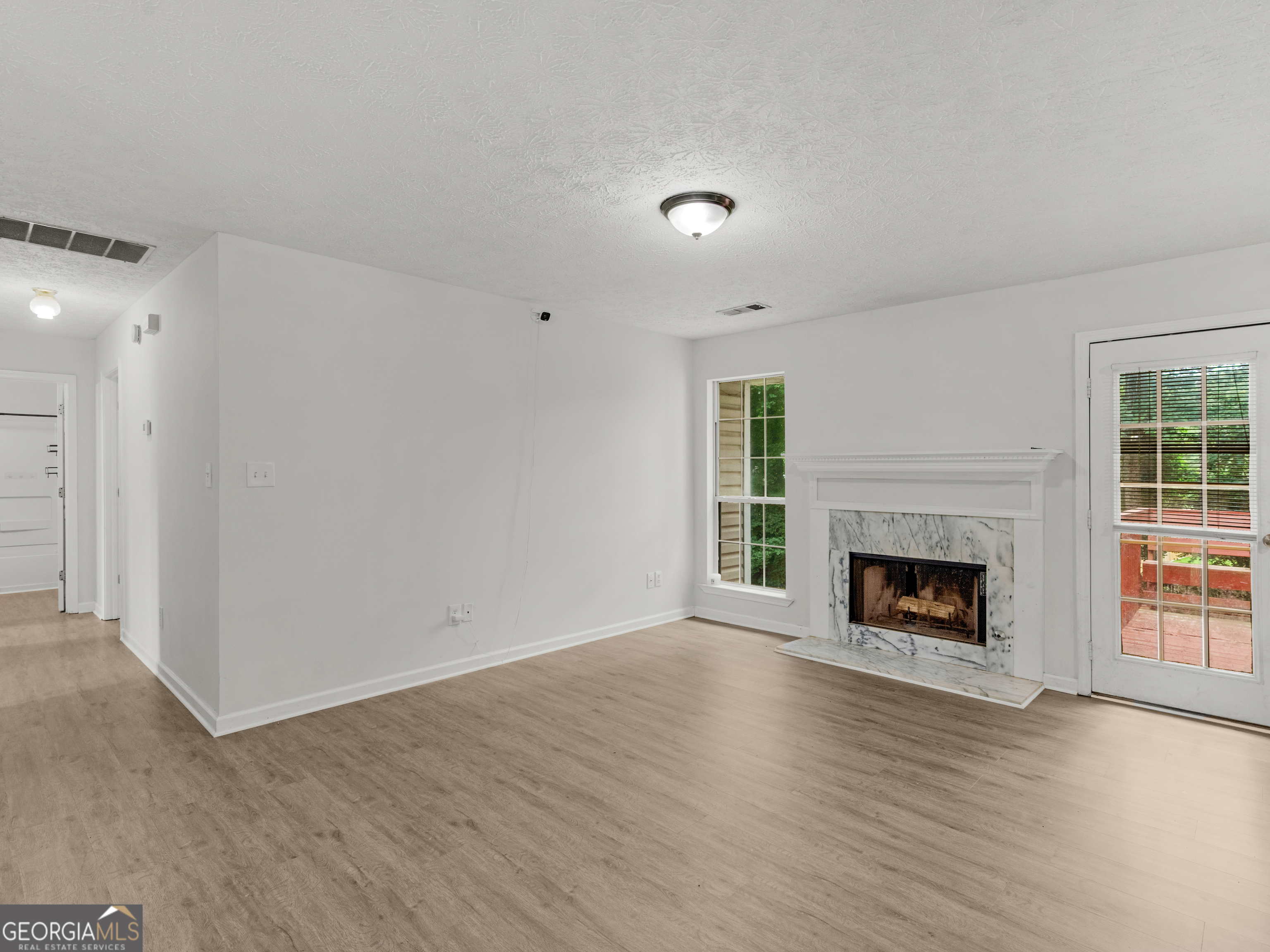 3055 Deerfield Way Rex, GA 30273 - Photo 5 of 23