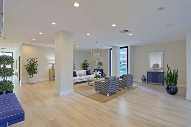 $8,000 | 5550 North Ocean Drive, Unit 7C, Singer Island, FL 33404