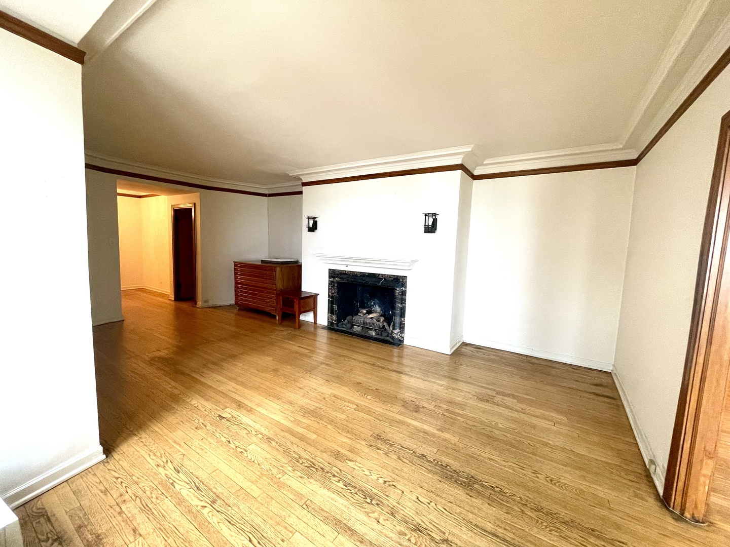 6334 North Sheridan Road, Unit 7F Chicago, IL 60660 - Photo 6 of 25 Gallery Image 6