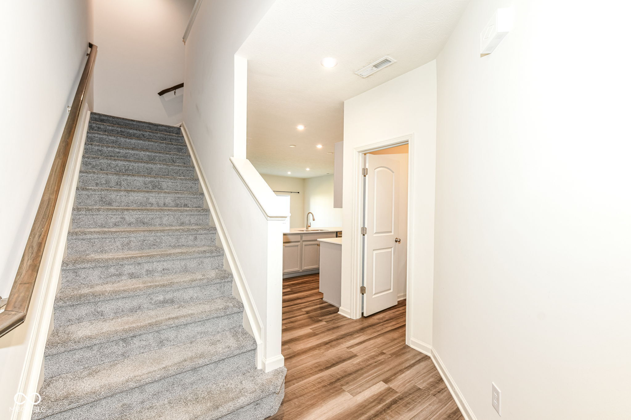 13533 Dewpoint Lane Fishers, IN 46037 - Photo 5 of 33