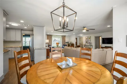 $535,000 | 1911 Stebbins Drive, Houston, TX 77043