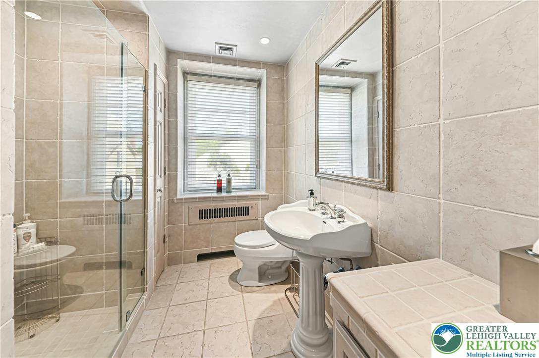 1194 Street Road Buckingham, PA 18938 - Photo 35 of 56