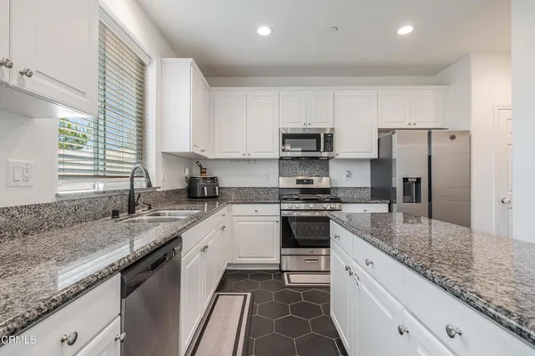 $660,000 | 344 Campbell Court, Santa Paula, CA 93060