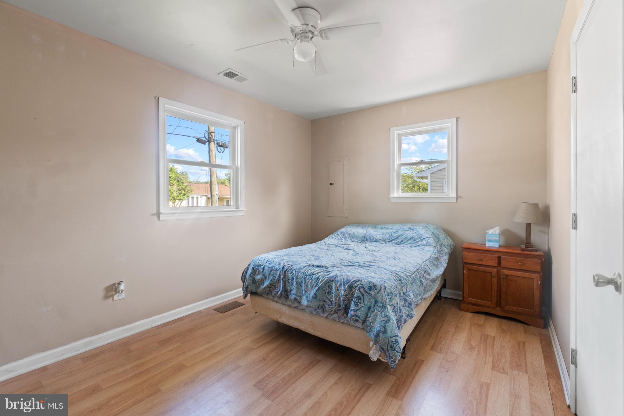 8393 Lockwood Road Pasadena, MD 21122 - Photo 17 of 39 Gallery Image 17