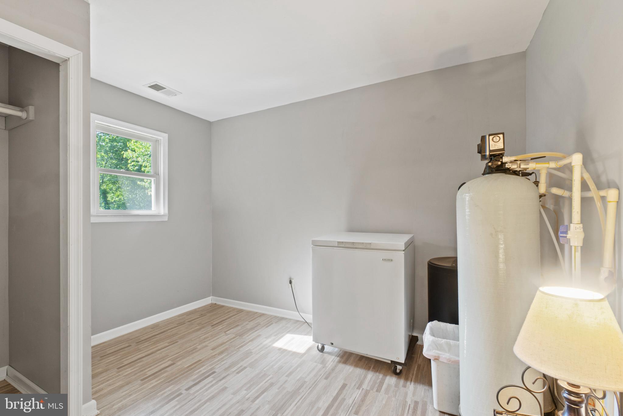 8393 Lockwood Road Pasadena, MD 21122 - Photo 23 of 39 Gallery Image 23