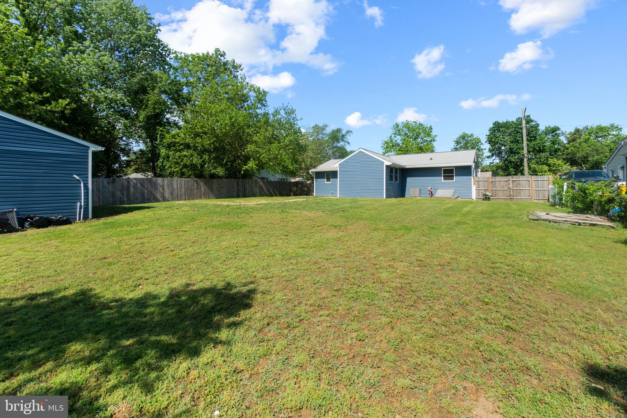 8393 Lockwood Road Pasadena, MD 21122 - Photo 33 of 39 Gallery Image 33