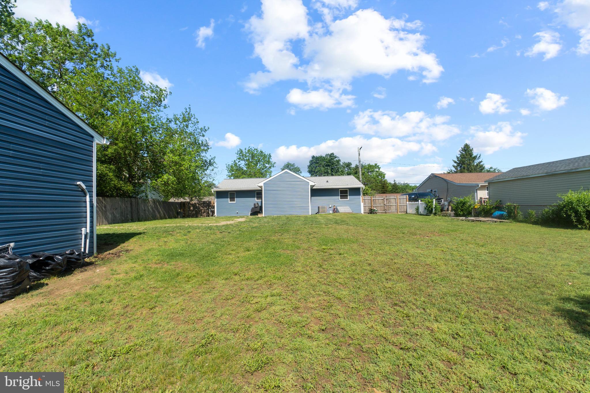 8393 Lockwood Road Pasadena, MD 21122 - Photo 34 of 39 Gallery Image 34