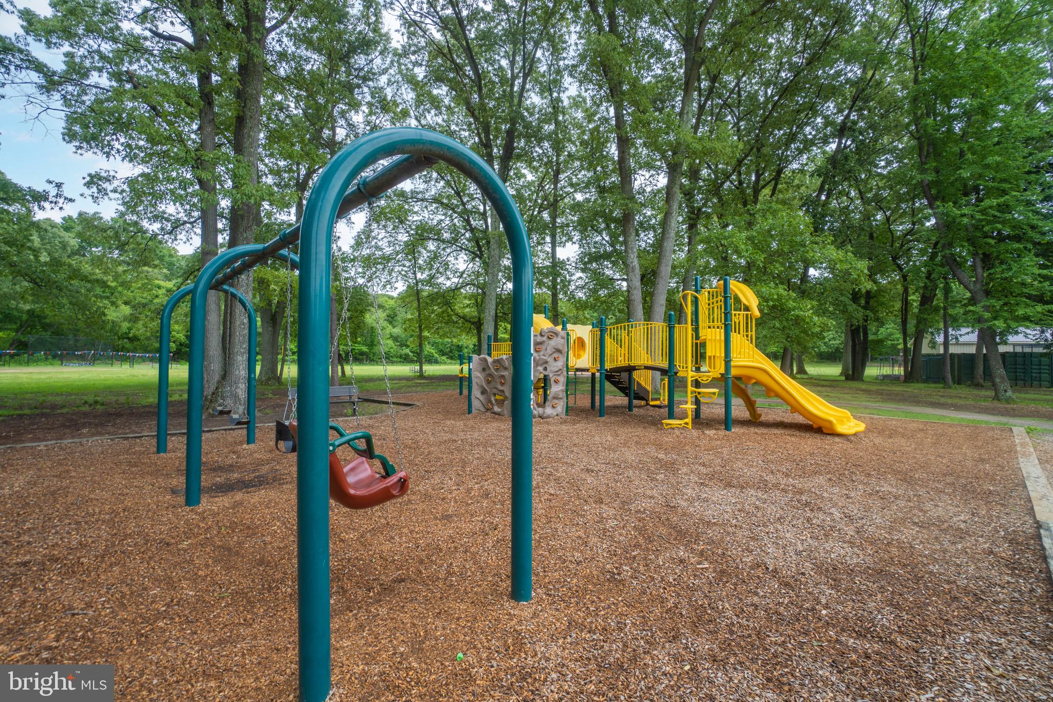 8393 Lockwood Road Pasadena, MD 21122 - Photo 38 of 39 Gallery Image 38