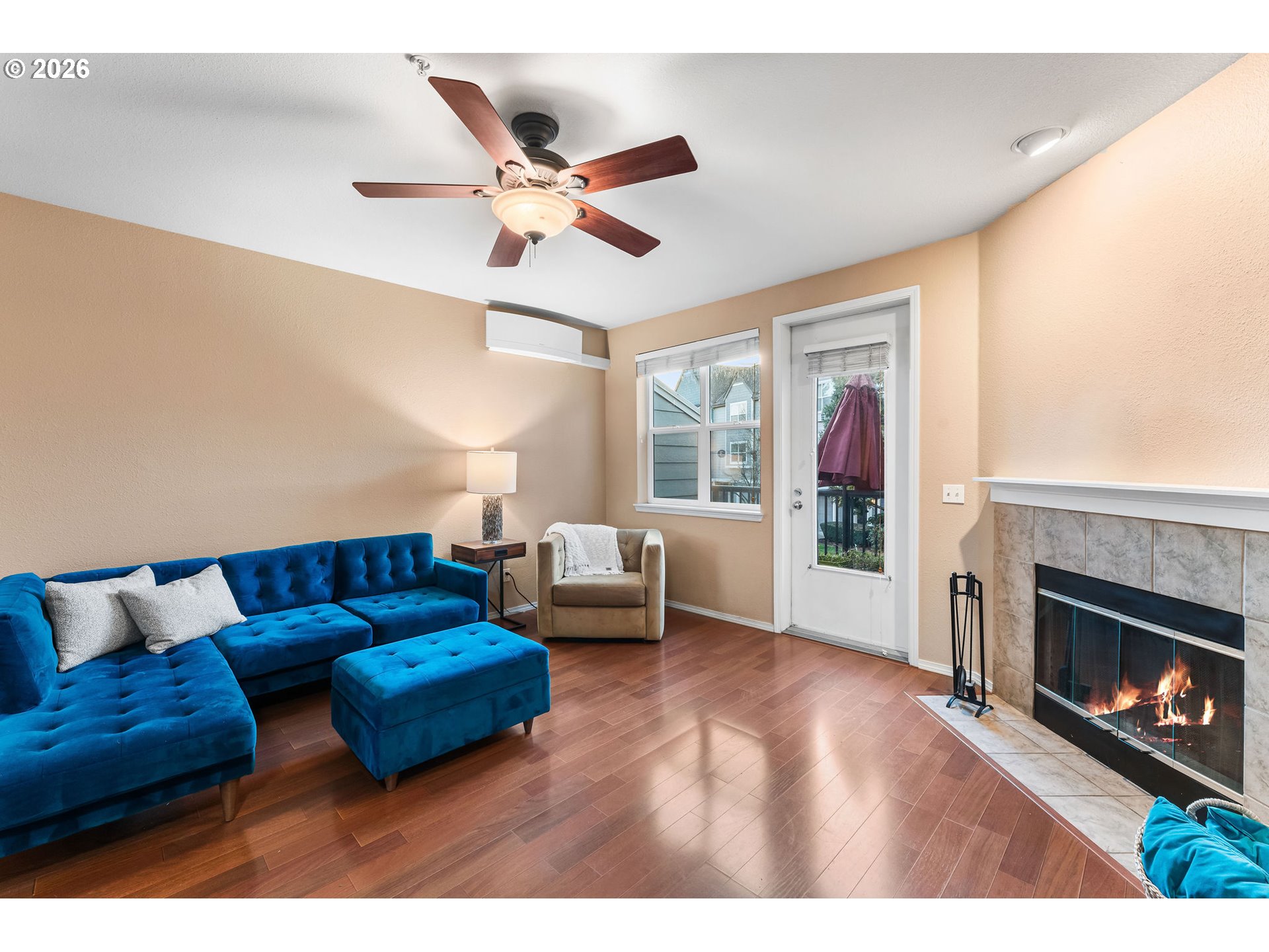1816 Southeast Cutter Lane Vancouver, WA 98661 - Photo 7 of 43 a living room with furniture and a fireplace