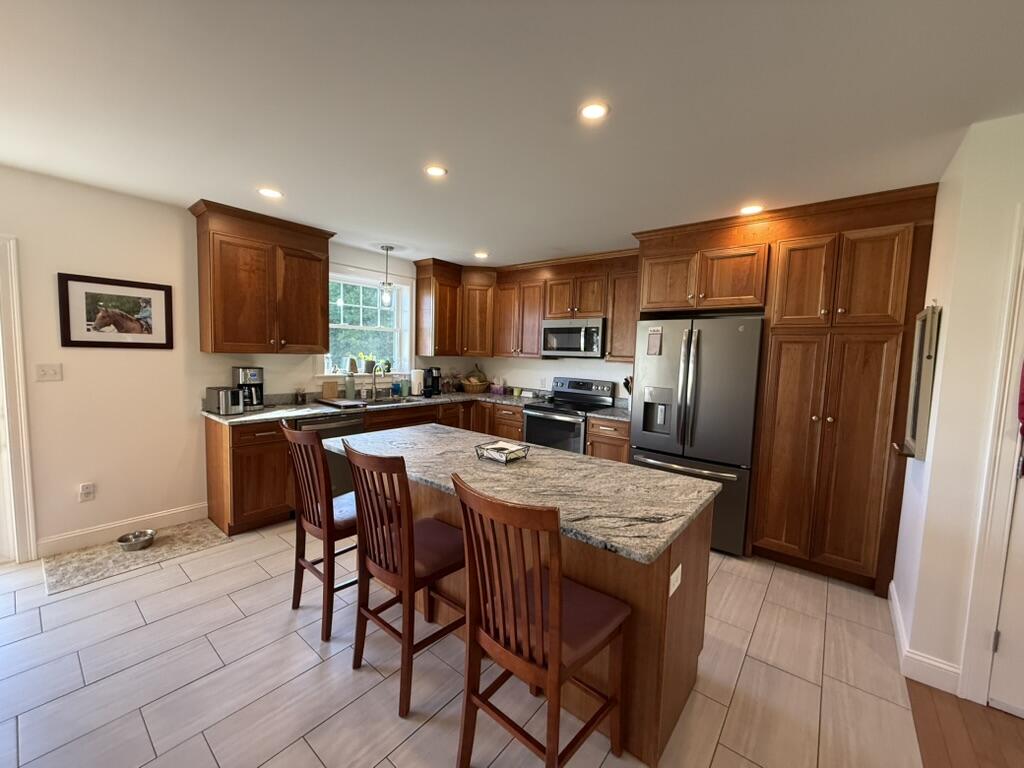 951 Limerick Road Arundel, ME 04046 - Photo 8 of 47 D6371421-D917-4415-857F-30B025FD437E_1_1