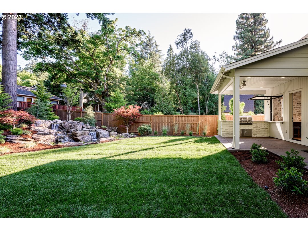 1012 Lake Front Road Lake Oswego, OR 97034 - Photo 17 of 43 Gallery Image 17