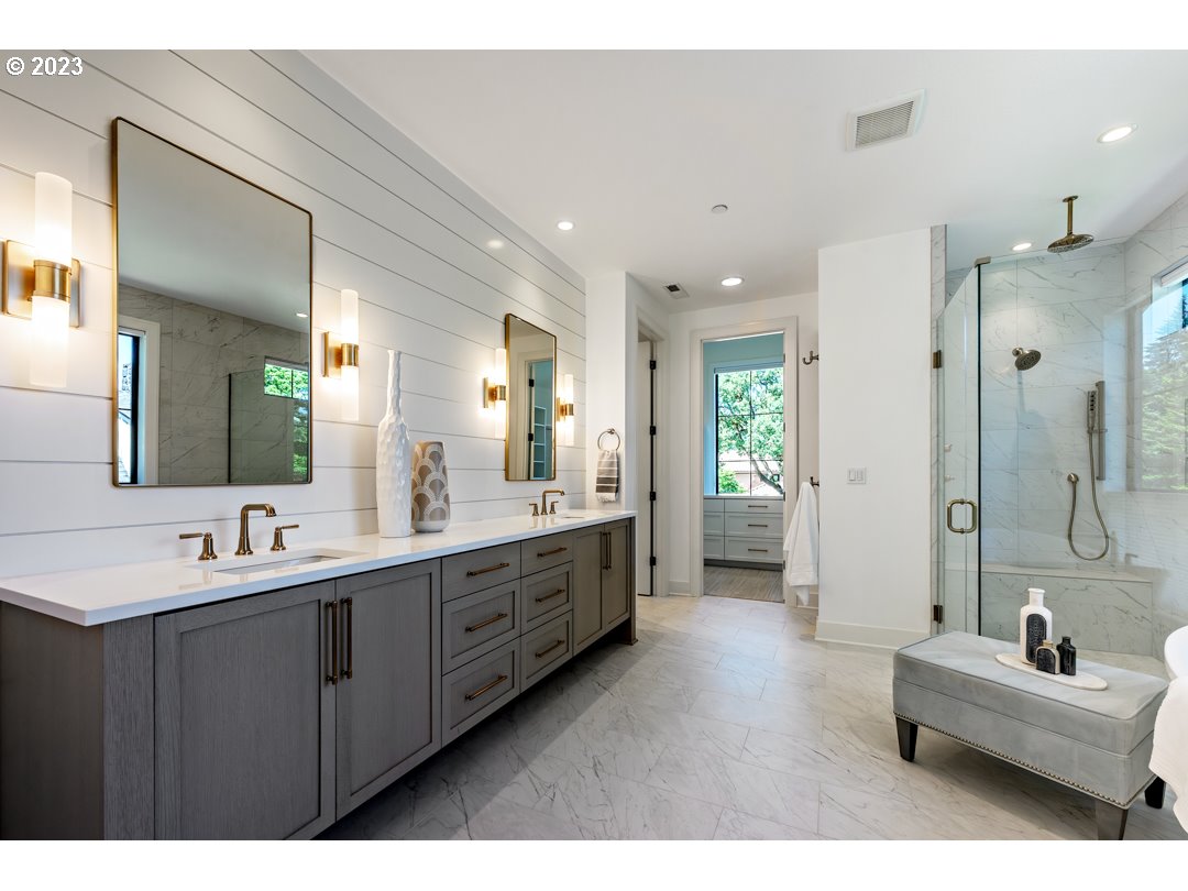 1012 Lake Front Road Lake Oswego, OR 97034 - Photo 19 of 43 Gallery Image 19