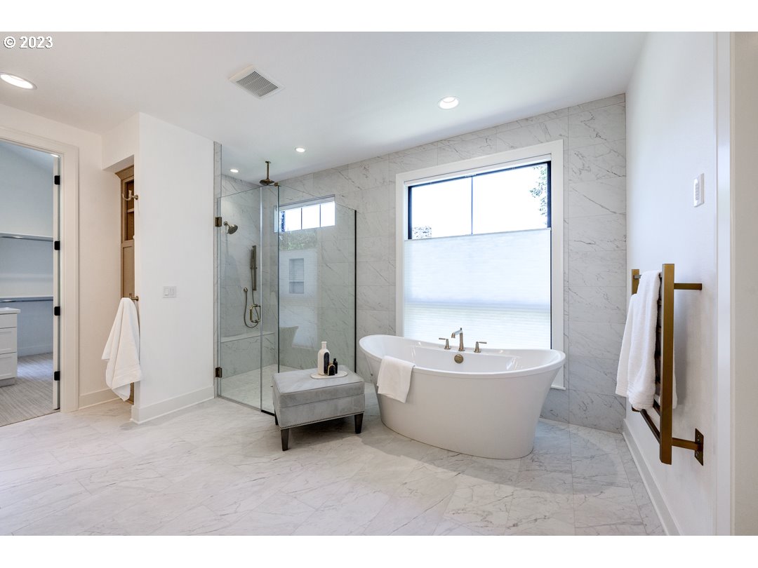 1012 Lake Front Road Lake Oswego, OR 97034 - Photo 20 of 43 Gallery Image 20