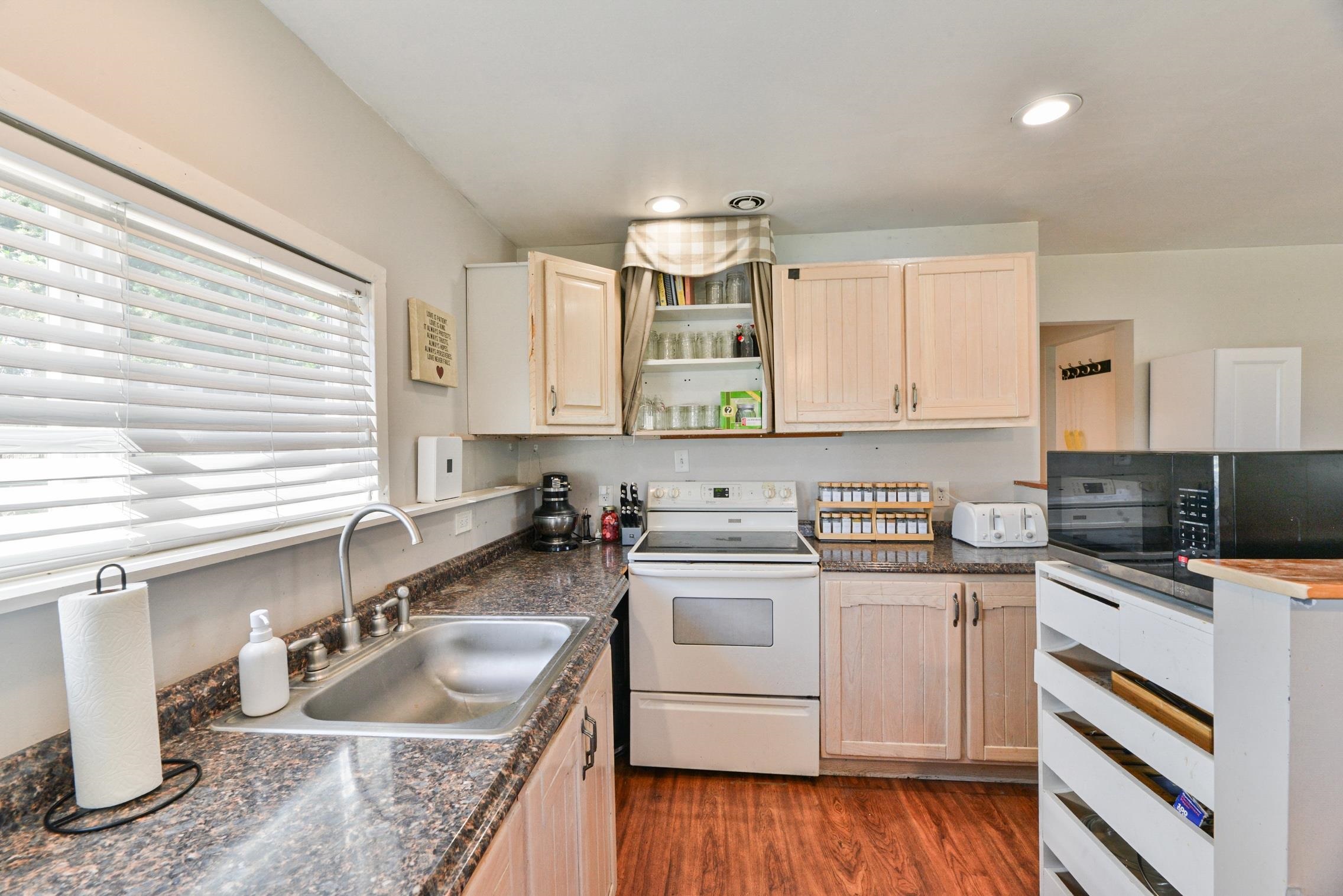 11312 West Betz Road Cheney, WA 99004 - Photo 20 of 37