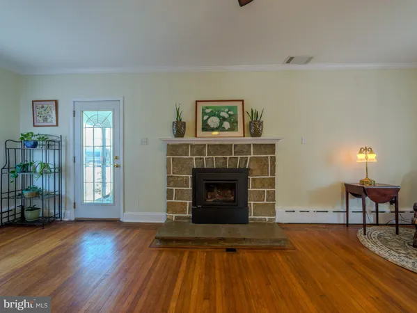 $400,000 | 4030 Huey Avenue, Drexel Hill, PA 19026