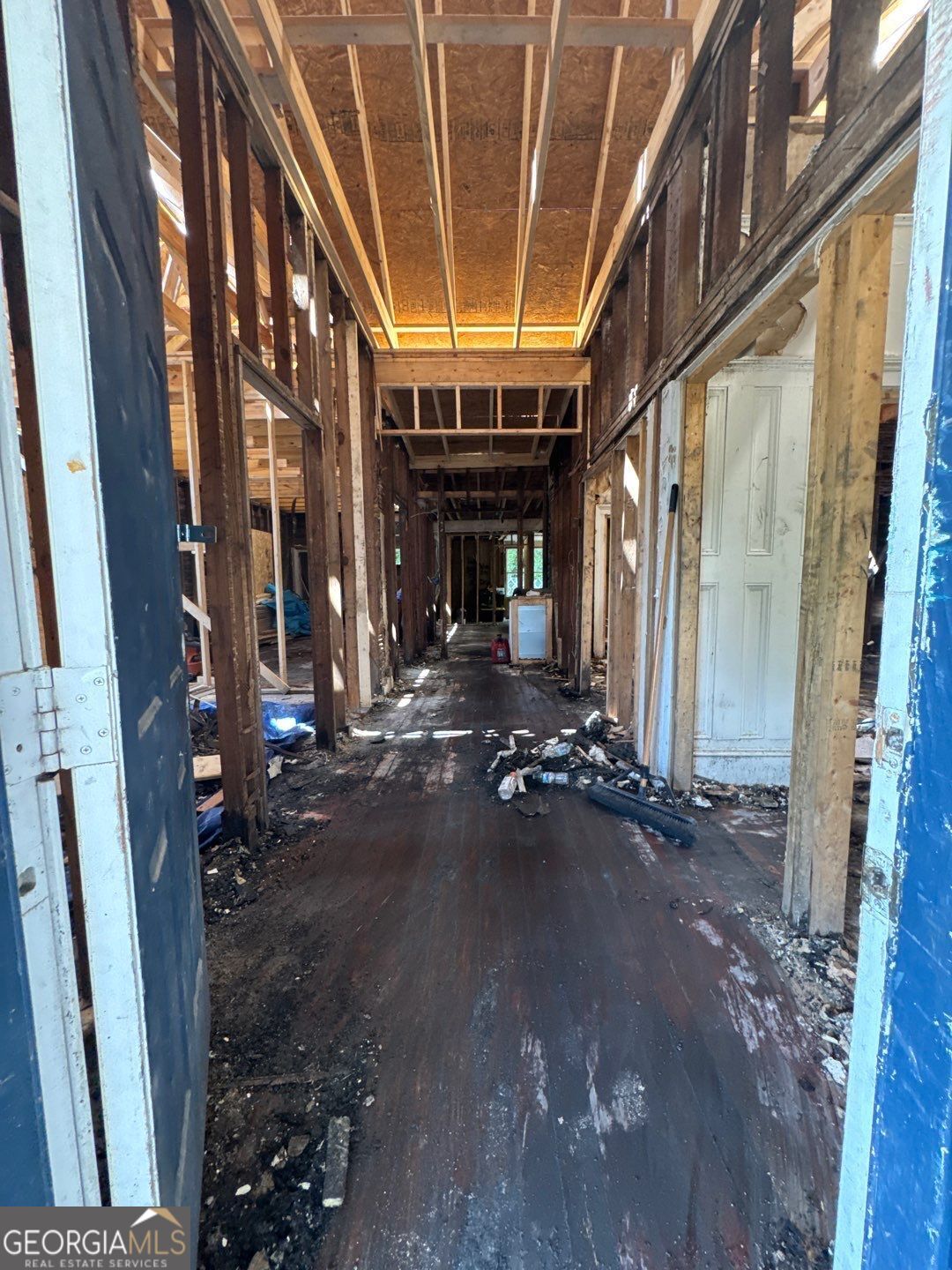 1812 5th Avenue West Macon, GA 31201 - Photo 9 of 22 a view of a porch with couch
