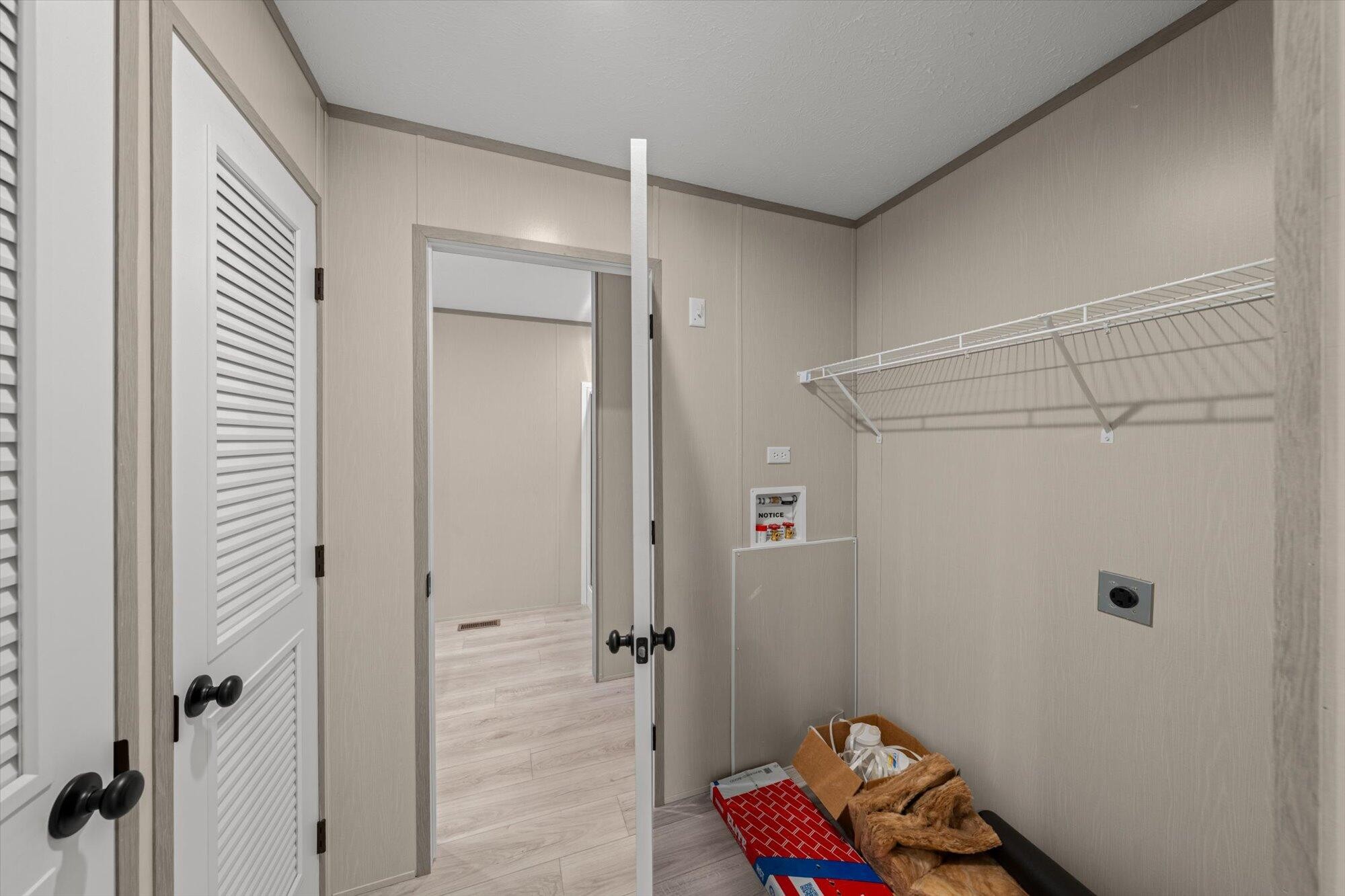 612 Caldwell Road Loudon, TN 37774 - Photo 8 of 16 a bathroom with a shower