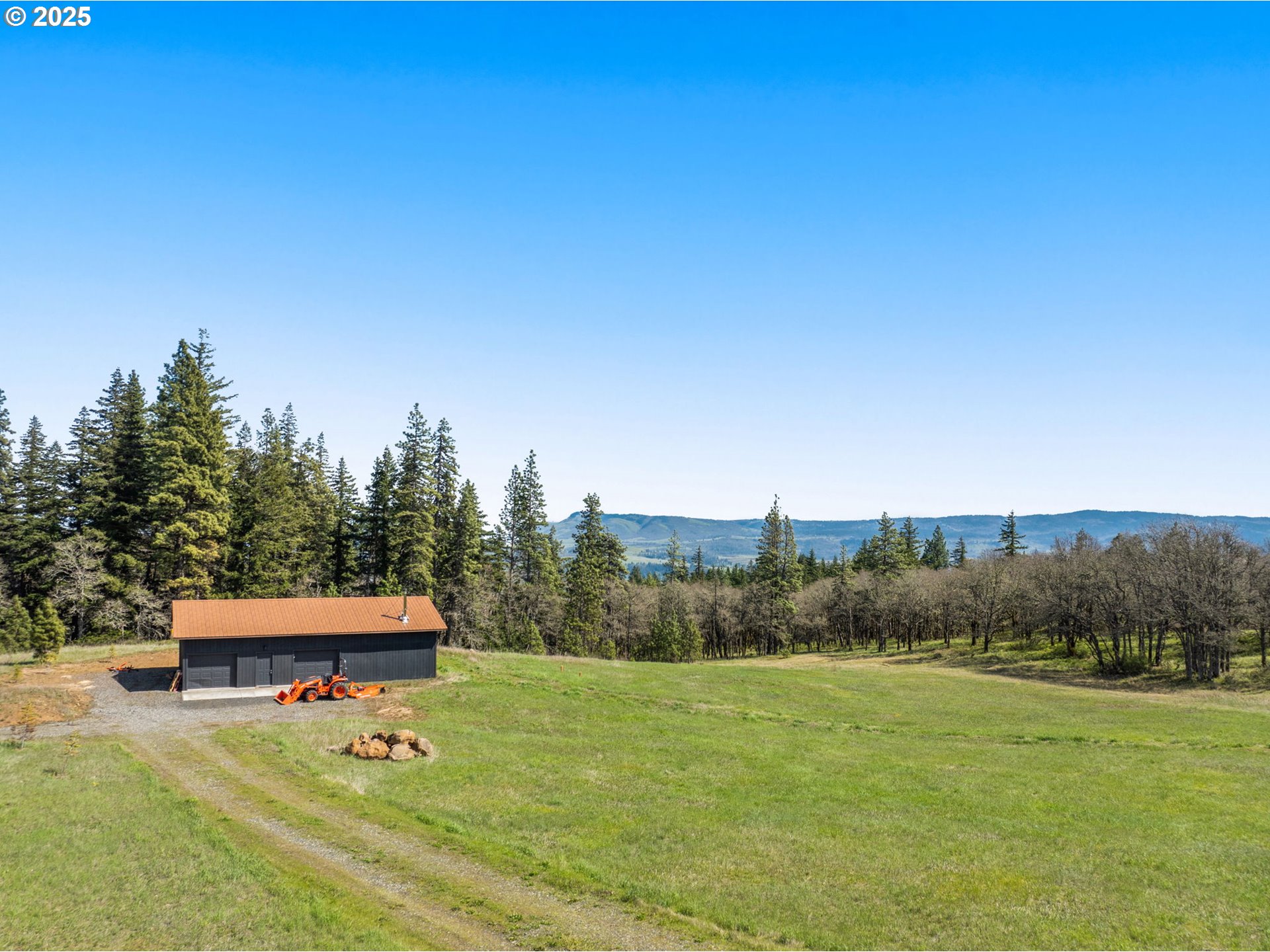 250 Courtney Road White Salmon, WA 98672 - Photo 9 of 27 Gallery Image 9