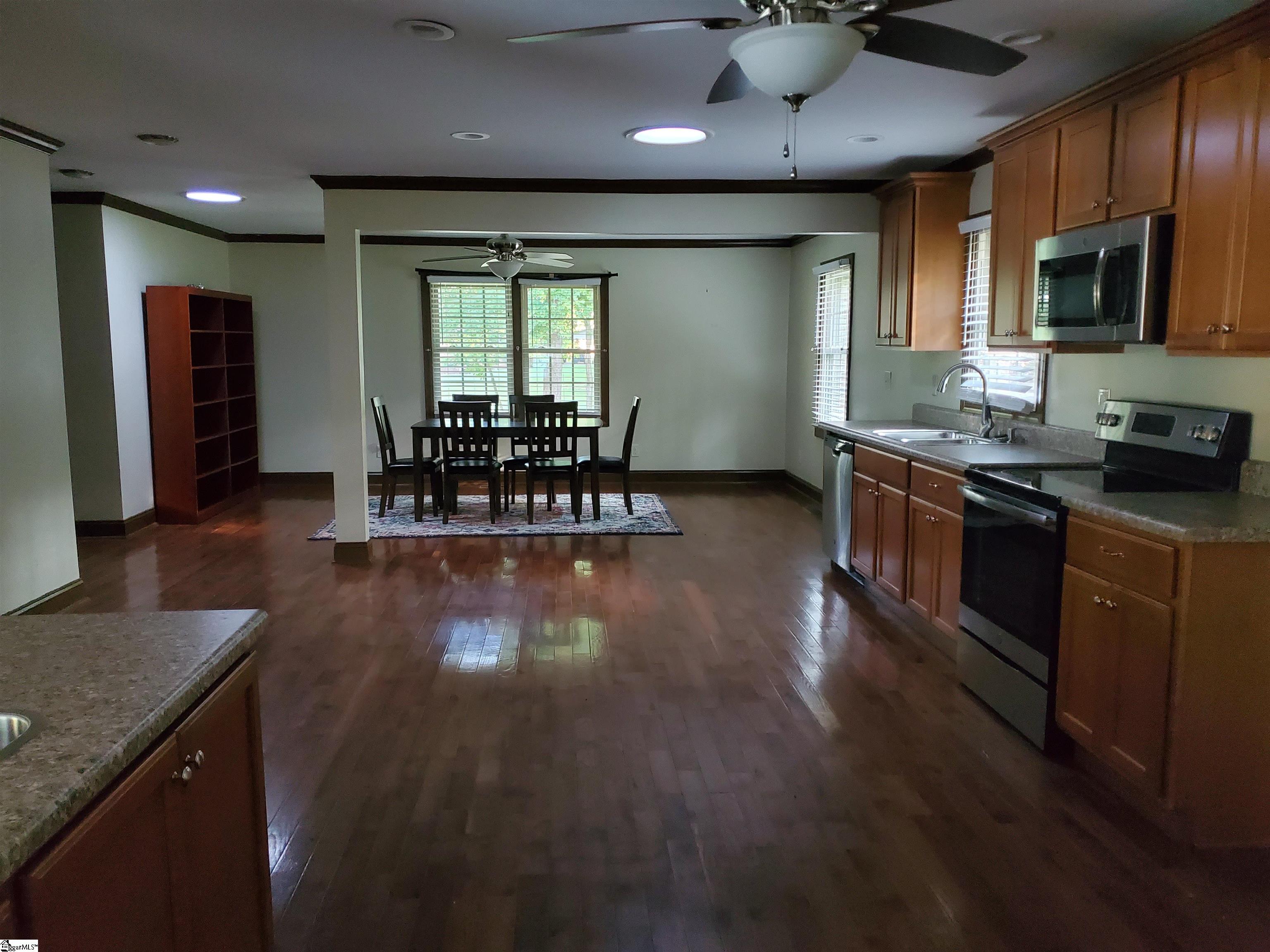 71 State Rd S-30-483 Clinton, SC 29325 - Photo 4 of 14 Gallery Image 4