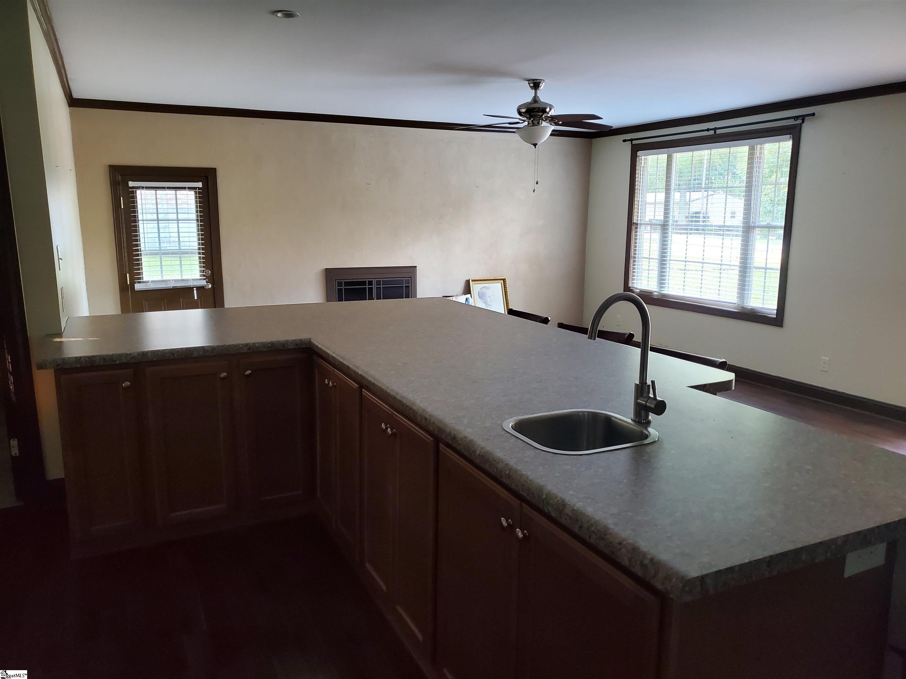 71 State Rd S-30-483 Clinton, SC 29325 - Photo 6 of 14 Gallery Image 6