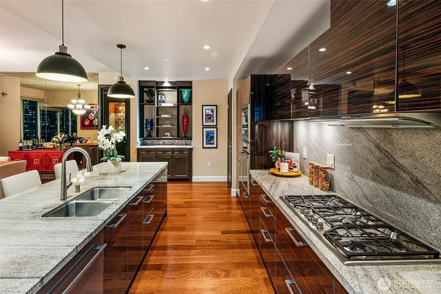 $1,775,000 | 1920 4th Avenue, Unit 2303, Seattle, WA 98101