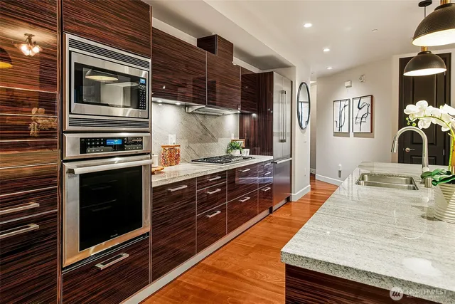 $1,775,000 | 1920 4th Avenue, Unit 2303, Seattle, WA 98101