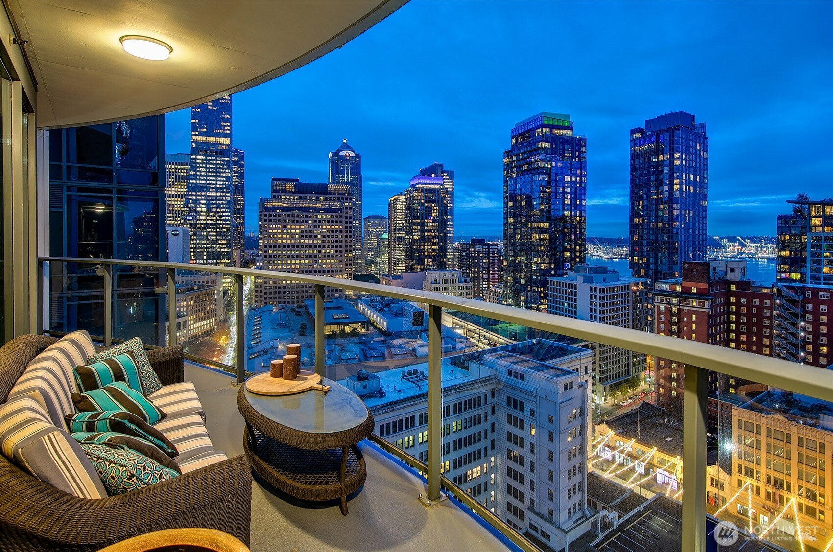 1920 4th Avenue, Unit 2303 Seattle, WA 98101 - Photo 33 of 40