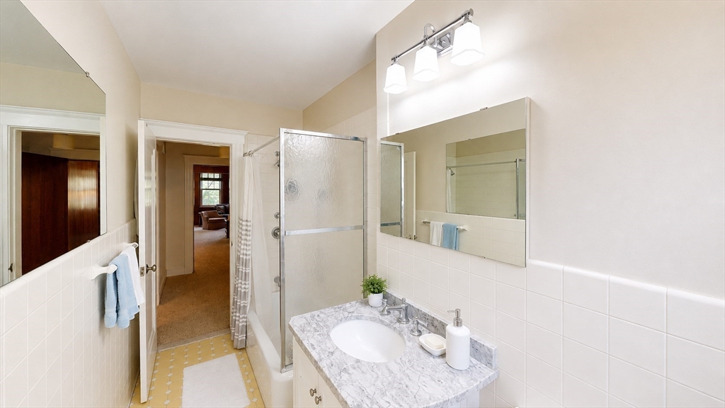 70 Winchester Street, Unit 2 Brookline, MA 02446 - Photo 6 of 10