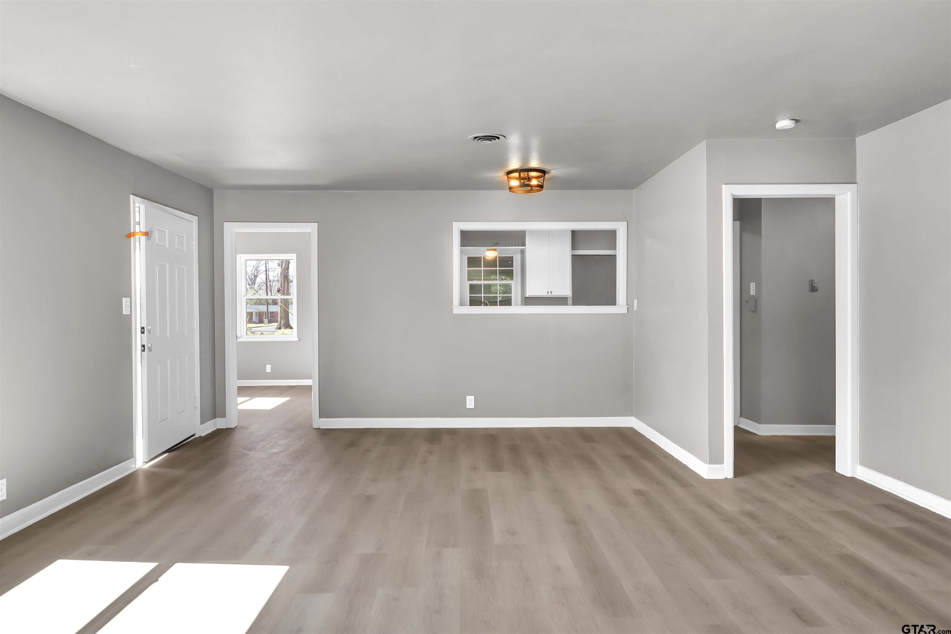 2031 Lee Street Tyler, TX 75702 - Photo 6 of 19