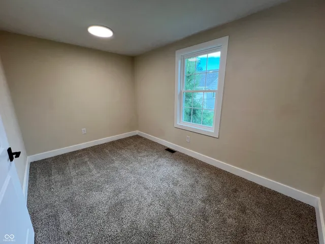 $147,700 | 2111 South I Street, Elwood, IN 46036