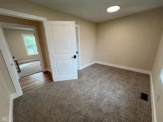 $147,700 | 2111 South I Street, Elwood, IN 46036