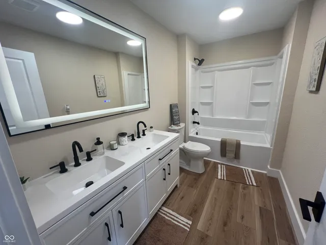 $147,700 | 2111 South I Street, Elwood, IN 46036