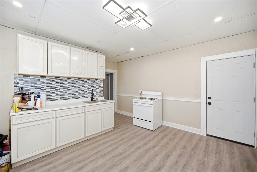 9 Helen Street Boston, MA 02124 - Photo 4 of 16