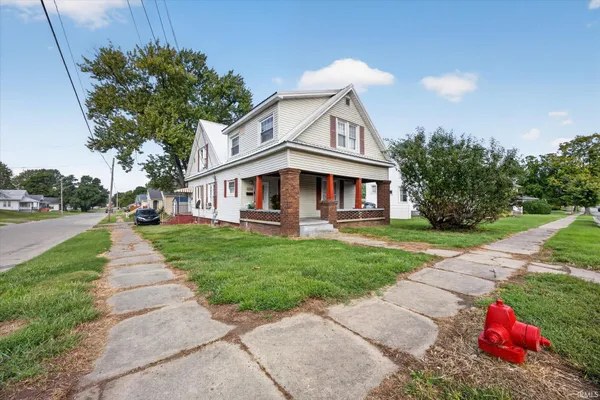 $179,900 | 301 North Meridian Street, Washington, IN 47501
