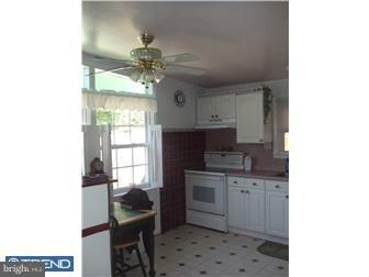 9321 Trout Road Philadelphia, PA 19115 - Photo 3 of 6