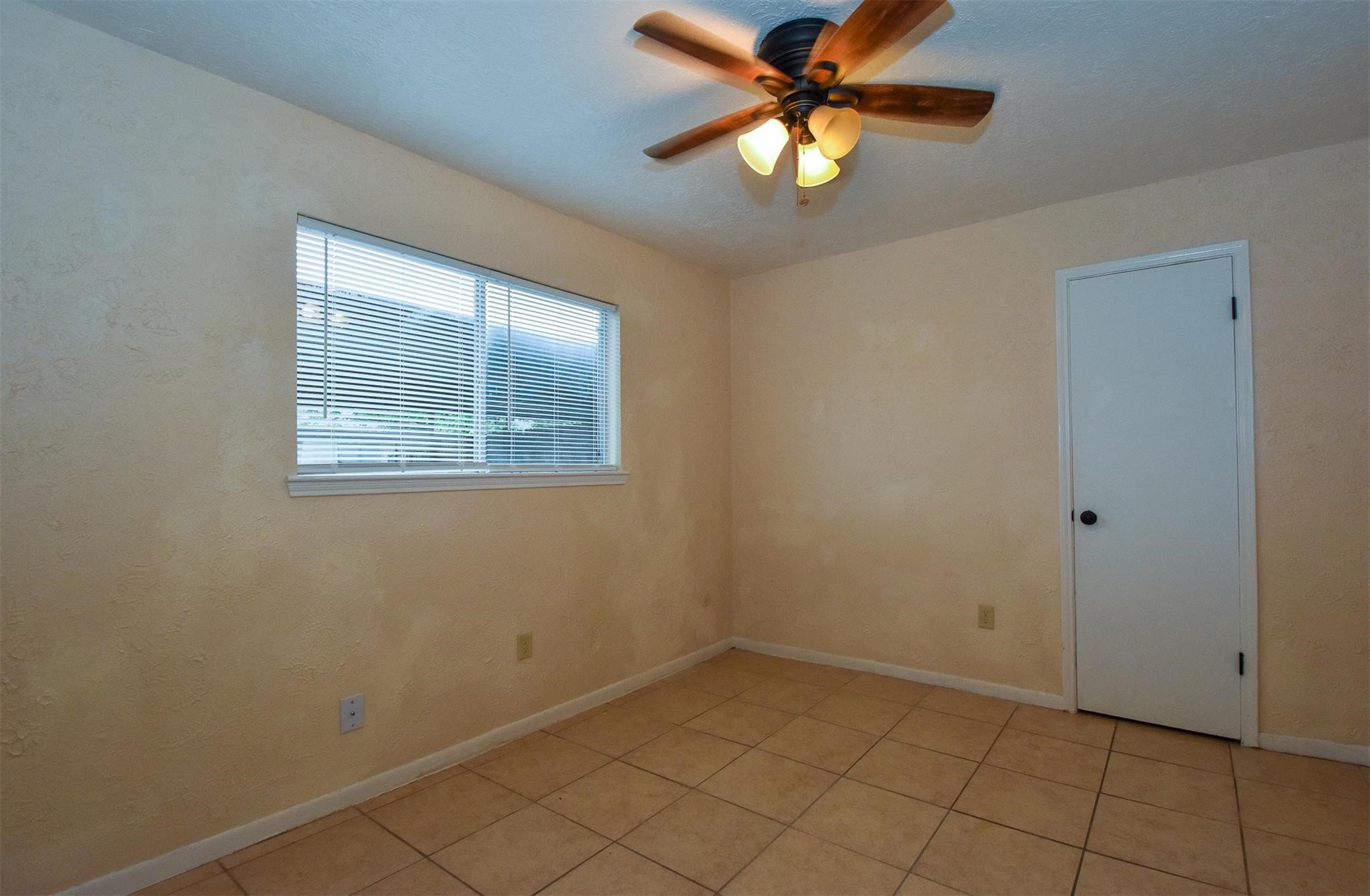 1524 Beaumont Road Baytown, TX 77520 - Photo 1 of 19