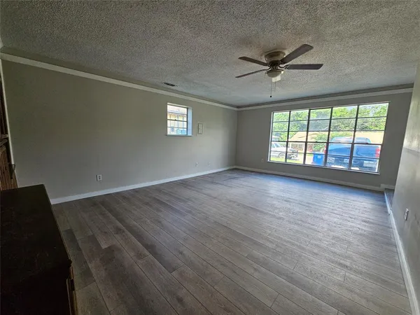 $1,750 | 605 White Street, Whitesboro, TX 76273