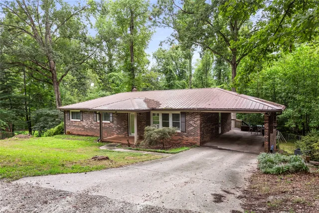 $215,000 | 510 Sherwood Drive, Seneca, SC 29678