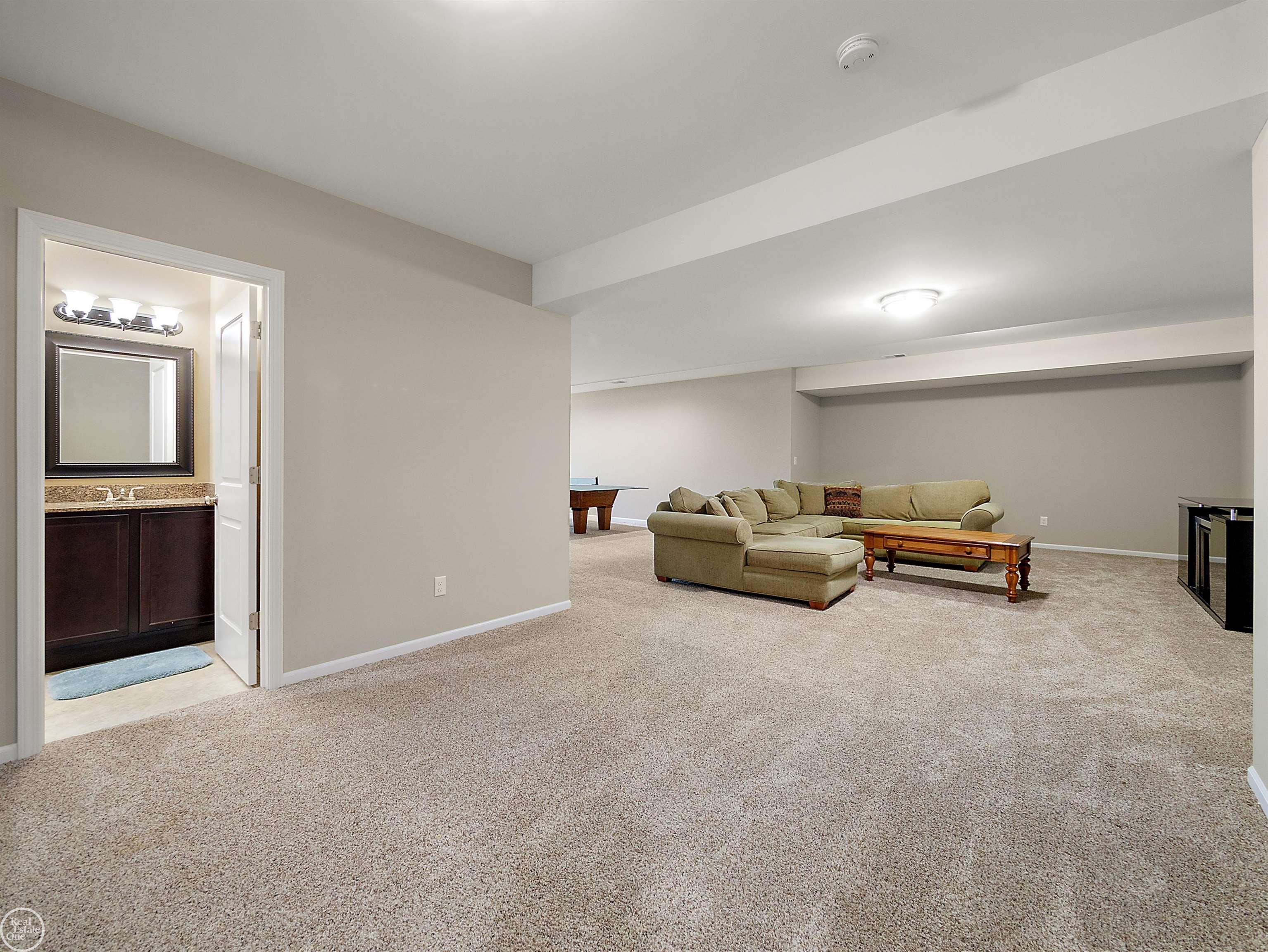 1276 Strieter Road Ann Arbor, MI 48103 - Photo 51 of 82 50172470-af5577d1-9c37-4451-a933-108821852453.JPG
